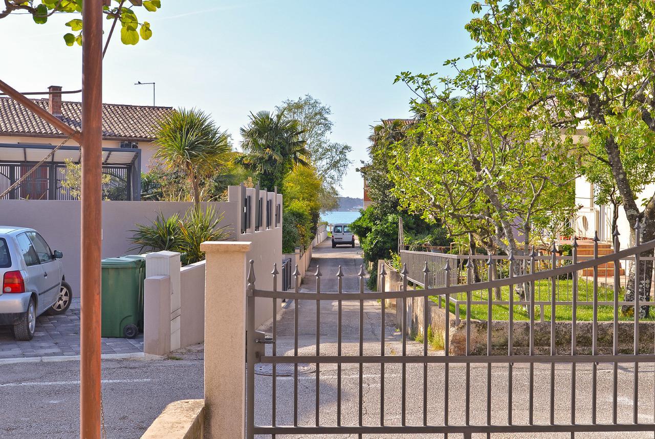 Apartment Ljiljana 1553 Novigrad Istria Exterior foto