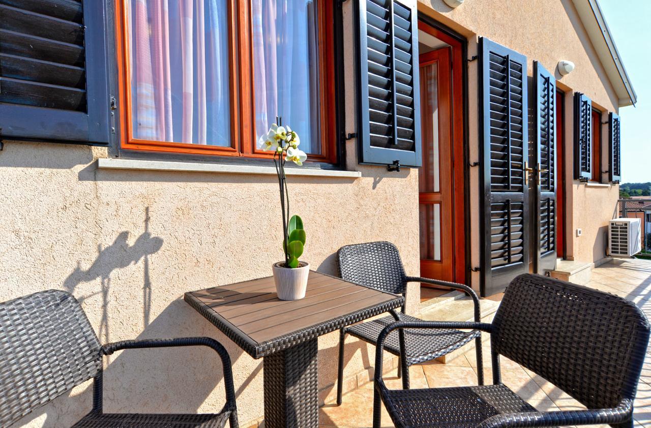 Apartment Ljiljana 1553 Novigrad Istria Exterior foto