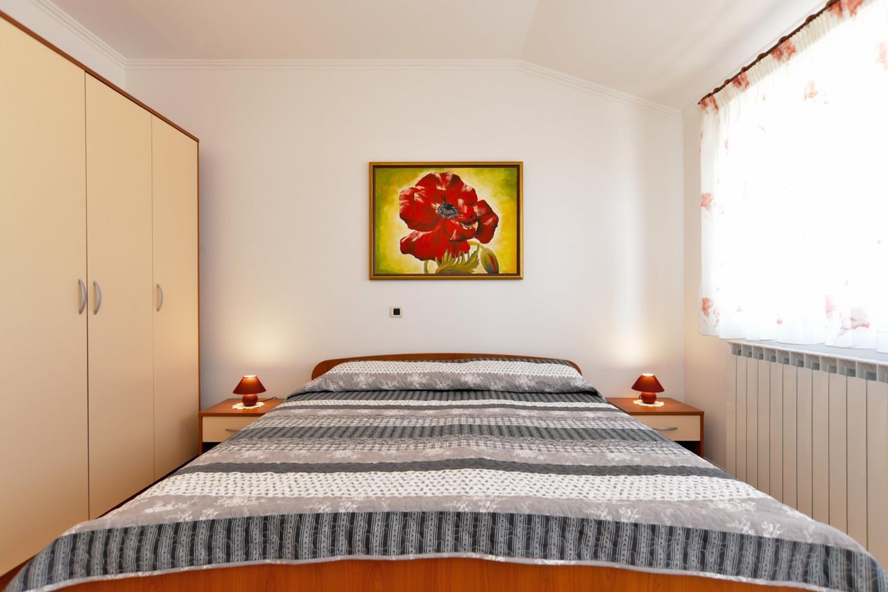 Apartment Ljiljana 1553 Novigrad Istria Exterior foto